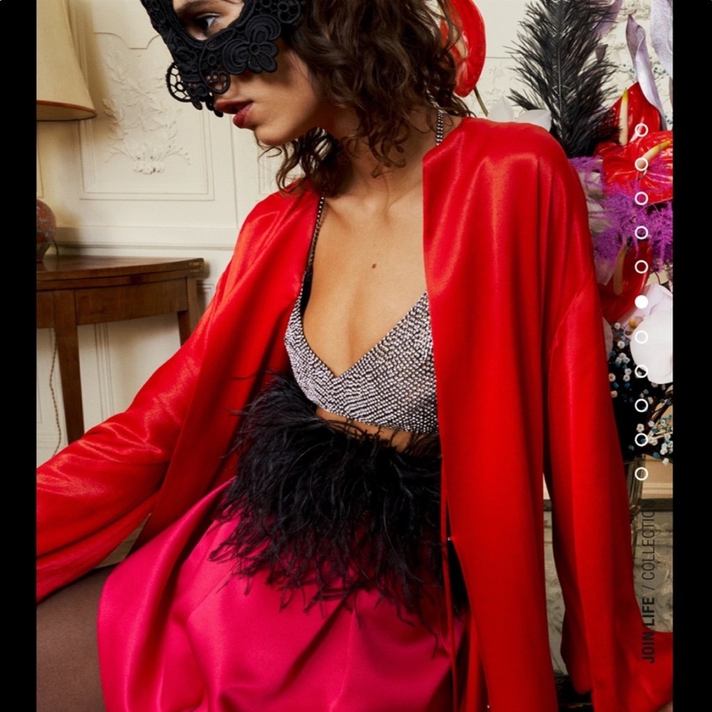 Zara red viscose flowy limited edition Halloween cape dress with black mask - Picture 5 of 16